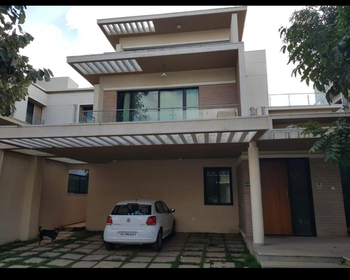 Отель Brigade Orchards Devanahalli Экстерьер фото